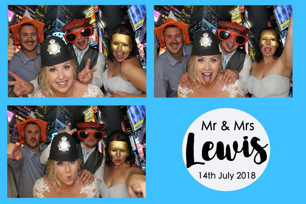 Mr & Mrs Lewis's Wedding | View more photos from the event at images.mobile-photo-booth.com/u/MobilePhotoBoothUK/Mr-Mrs-Lewiss-Wedding